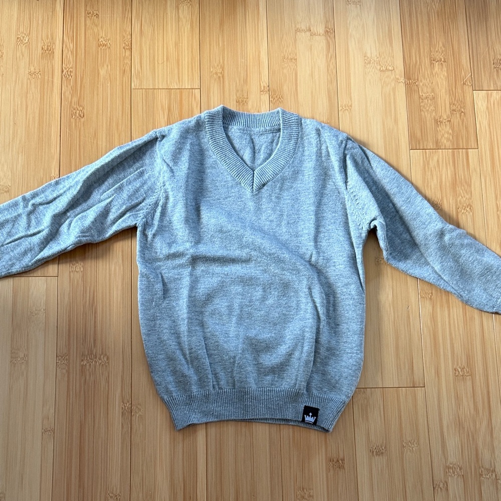 Gray V-neck boys 4t Sweater
